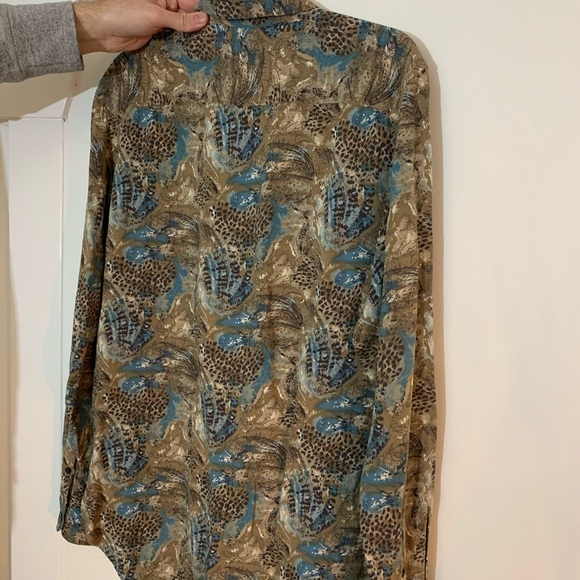 Insight button down. - Picture 3 of 4